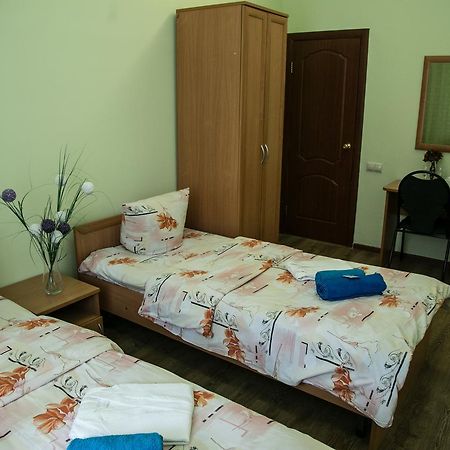 Staryi Dvorik Hotel Obushkovo Esterno foto